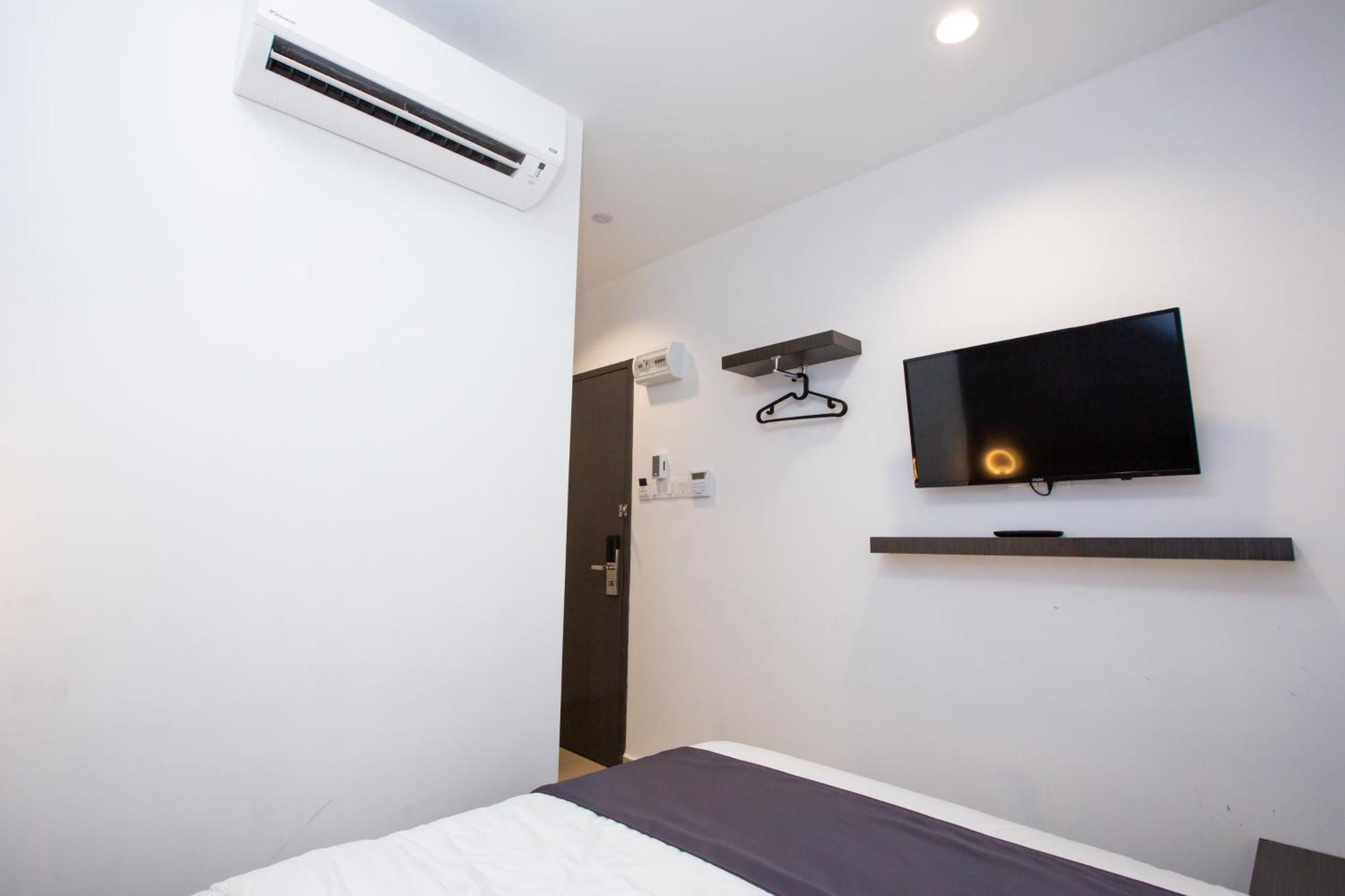 1 Hotel Signature Порт-Диксон Экстерьер фото