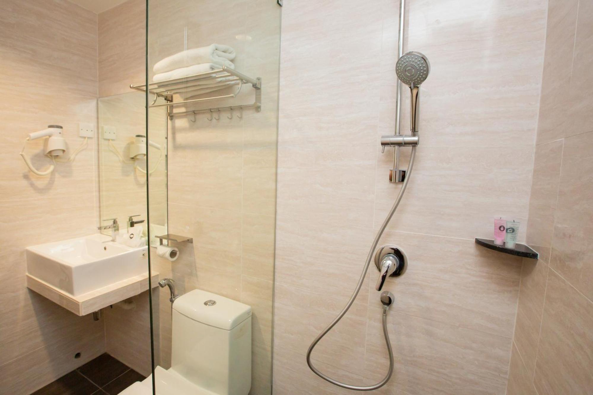 1 Hotel Signature Порт-Диксон Экстерьер фото