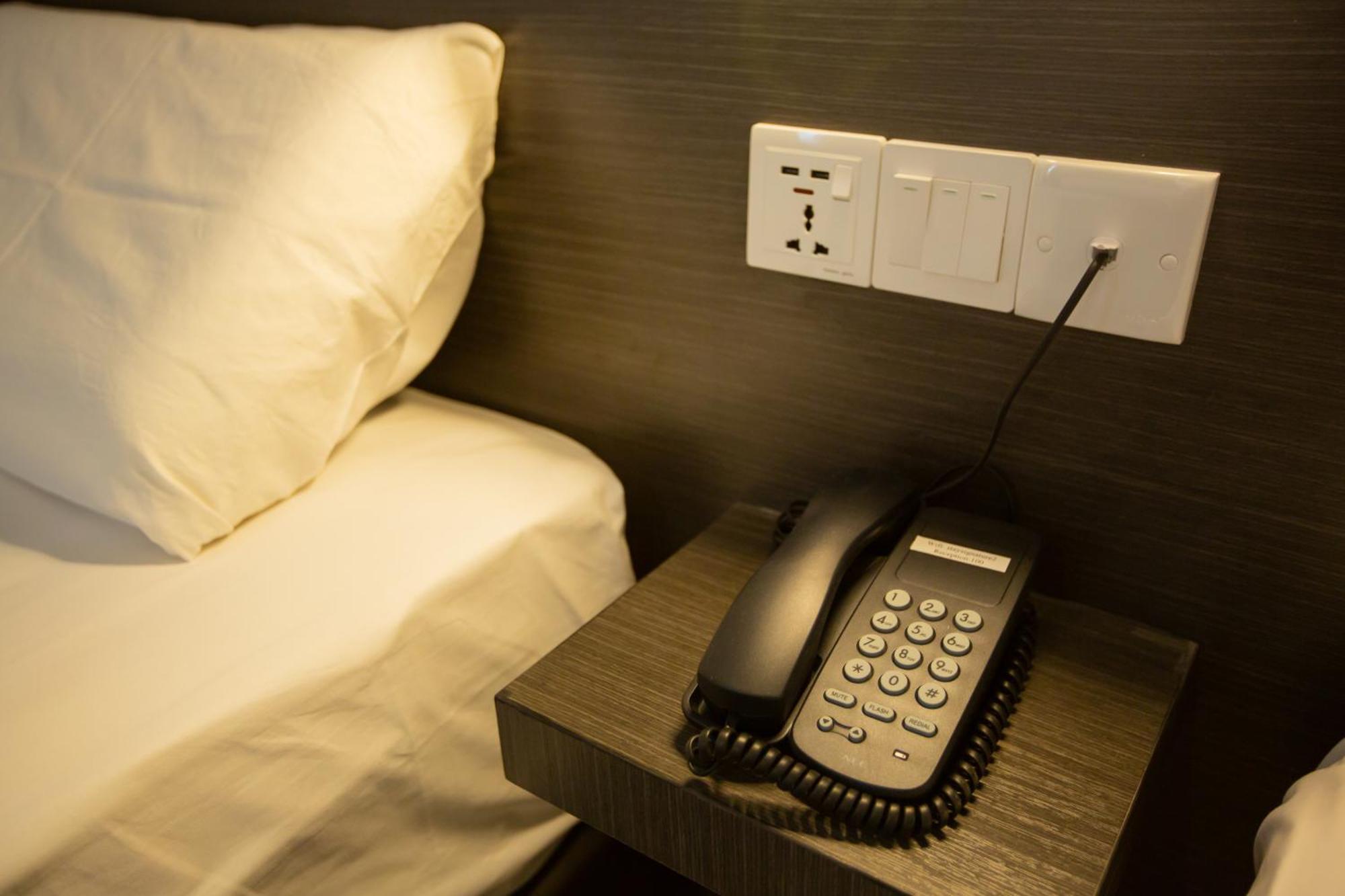 1 Hotel Signature Порт-Диксон Экстерьер фото