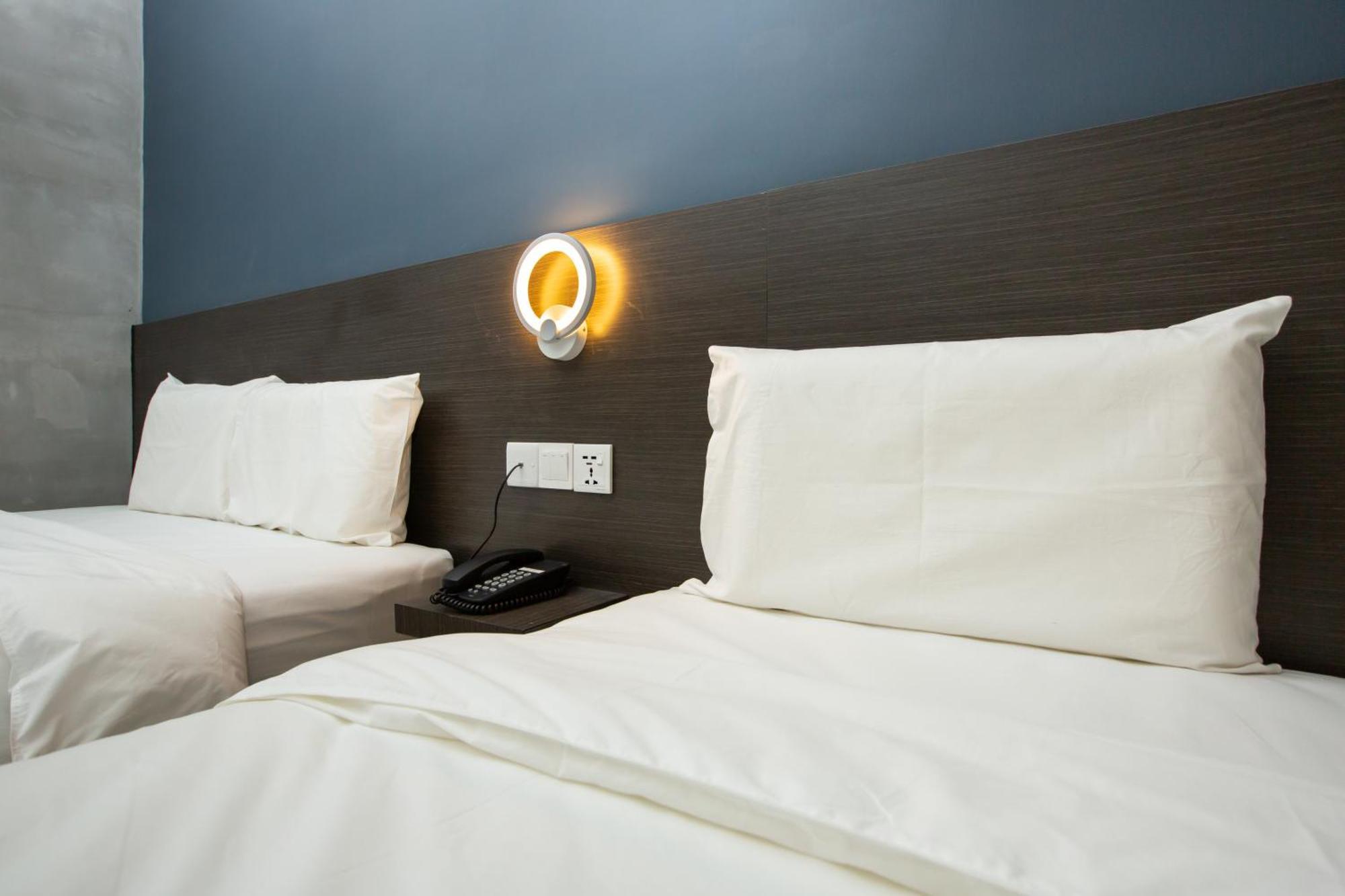 1 Hotel Signature Порт-Диксон Экстерьер фото