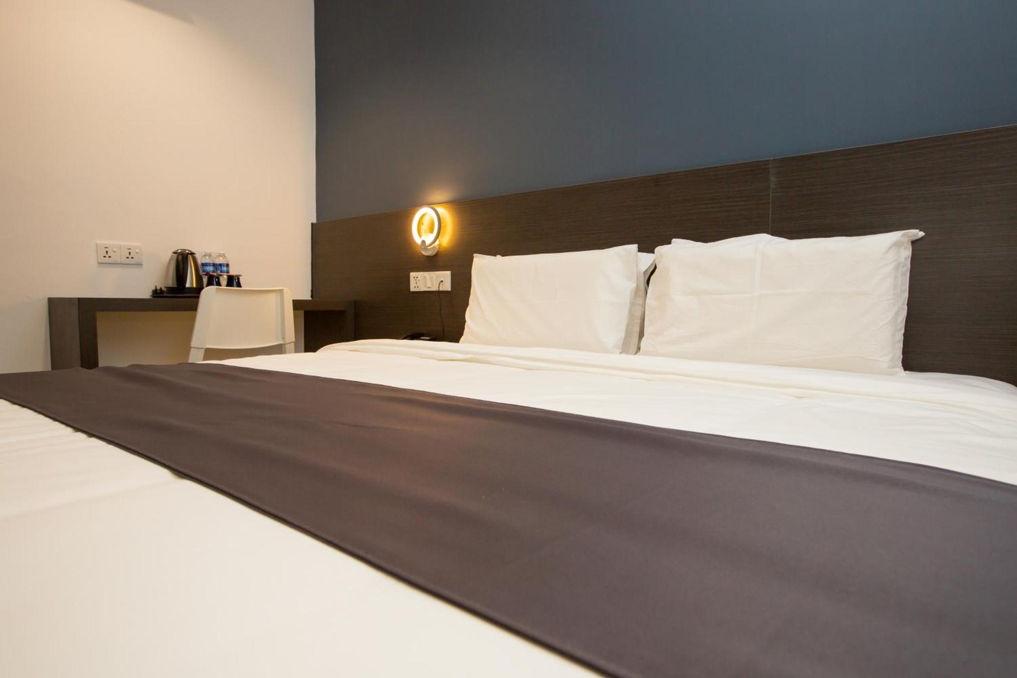 1 Hotel Signature Порт-Диксон Экстерьер фото