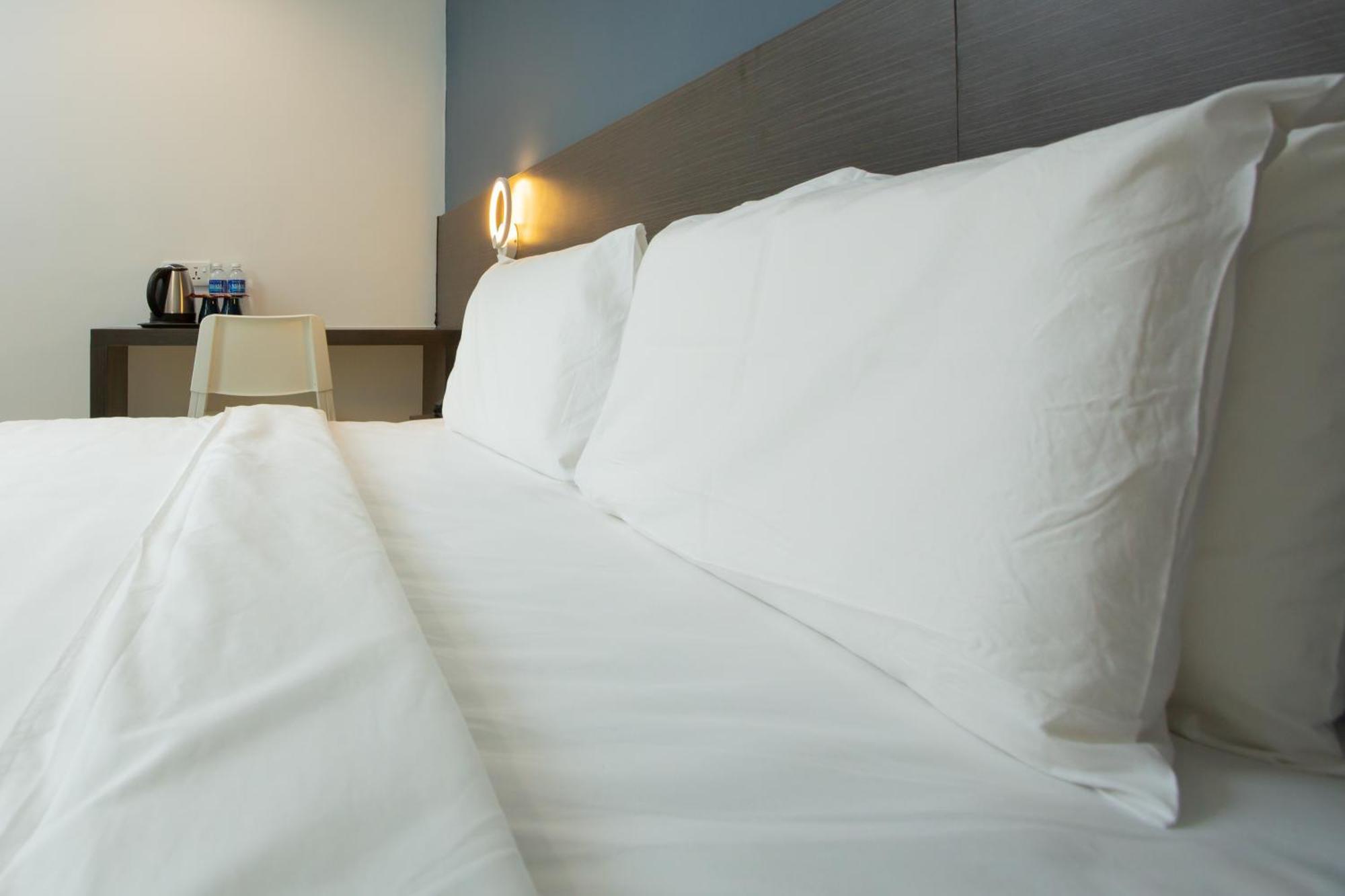 1 Hotel Signature Порт-Диксон Экстерьер фото