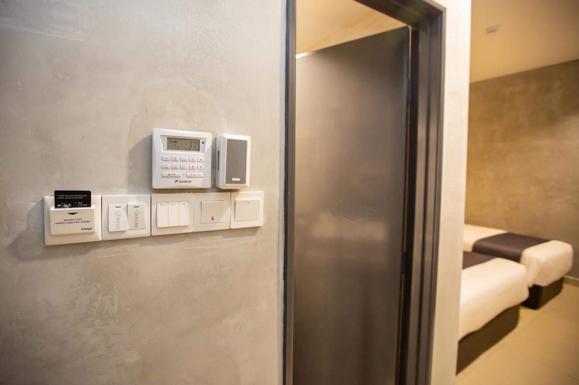 1 Hotel Signature Порт-Диксон Экстерьер фото